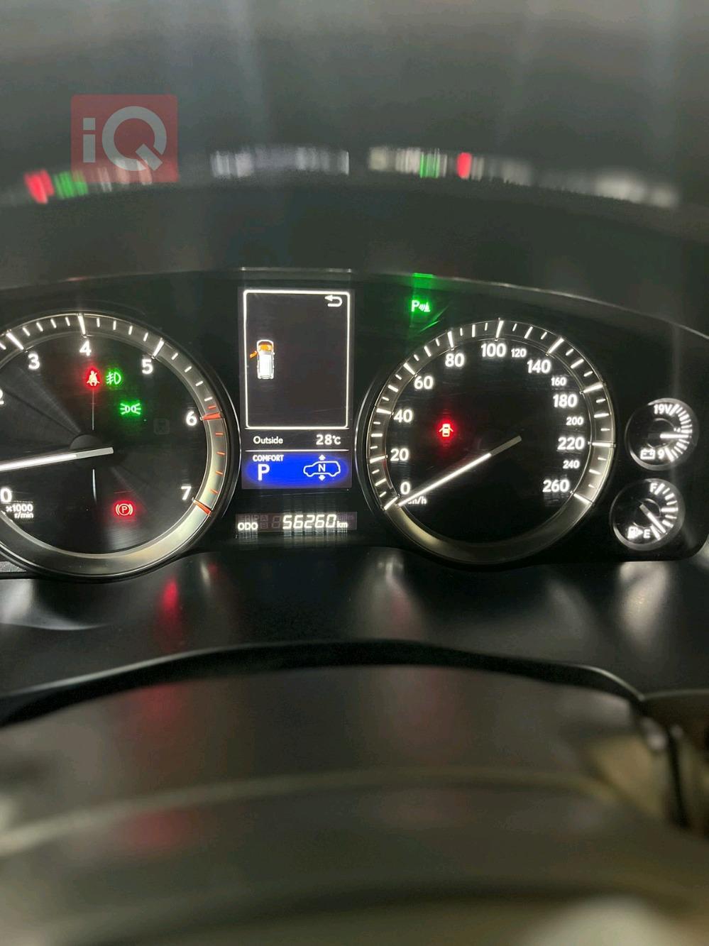 لكزس LX